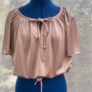 Beautiful 70’s vintage tie front Sue Brett taupe bohemian peasant top cropped